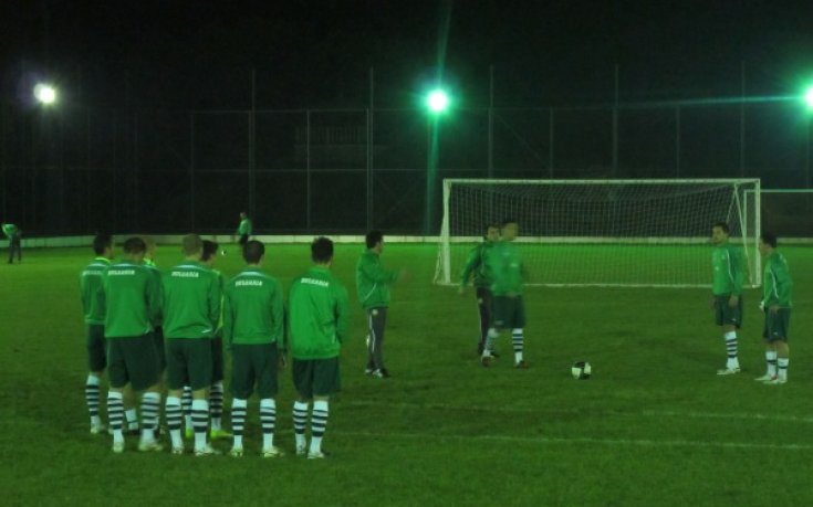 Матеус учи националите как се бият фаулове