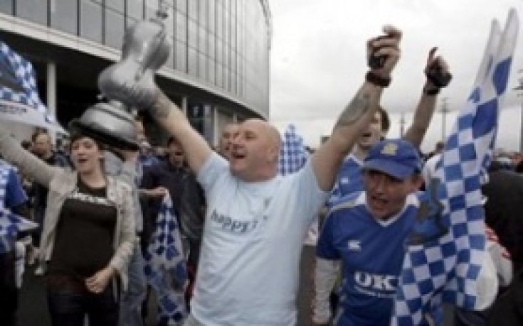 Портсмут излиза от администрация