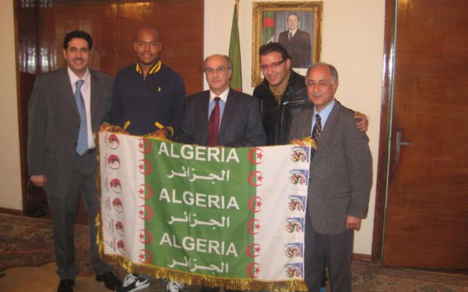 Посланикът на Алжир даде прием в чест на Райс Мболи