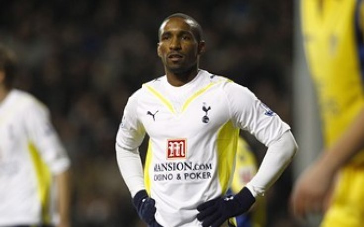 Дефоу в игра през ноември