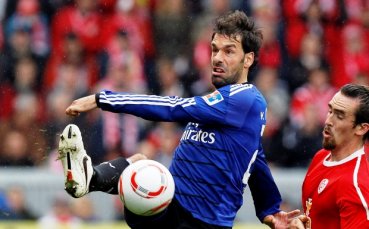 Ван Нистелрой няма да играе срещу Айнтрахт