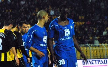 В Черноморец щамповат по спешност фланелки с №39