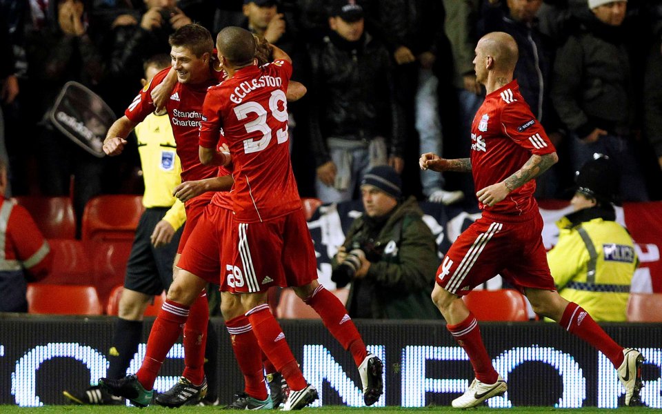 Супер Стиви Джи покоси Наполи