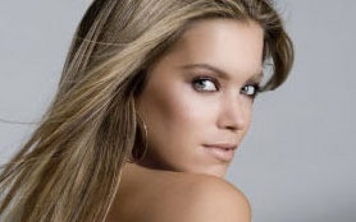 Семейство Ван дер Ваарт най-накрая си купи къща в Англия