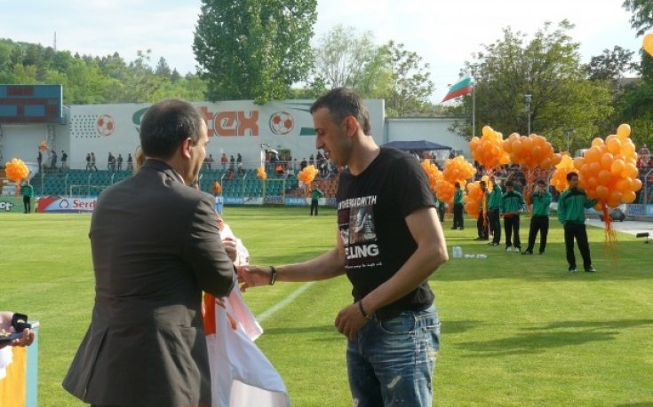 Ангел Гинев