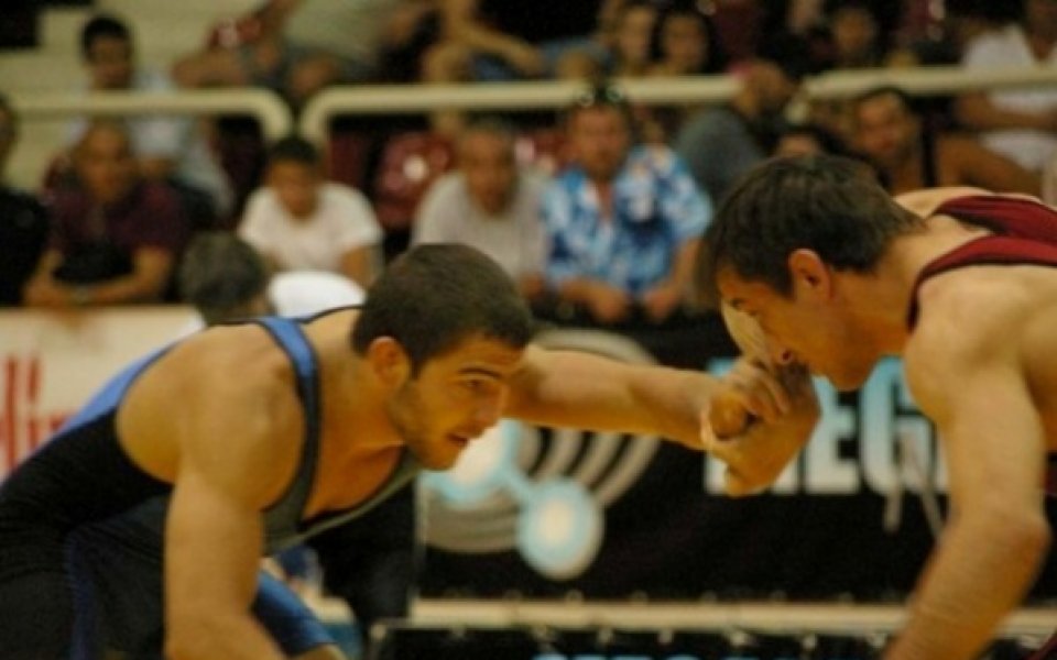 Борците ни на четвъртфиналите в Германия