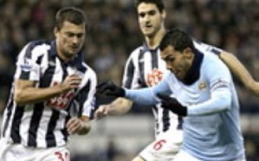 Яра и Тамаш пропускат мача с Манчестър Юнайтед