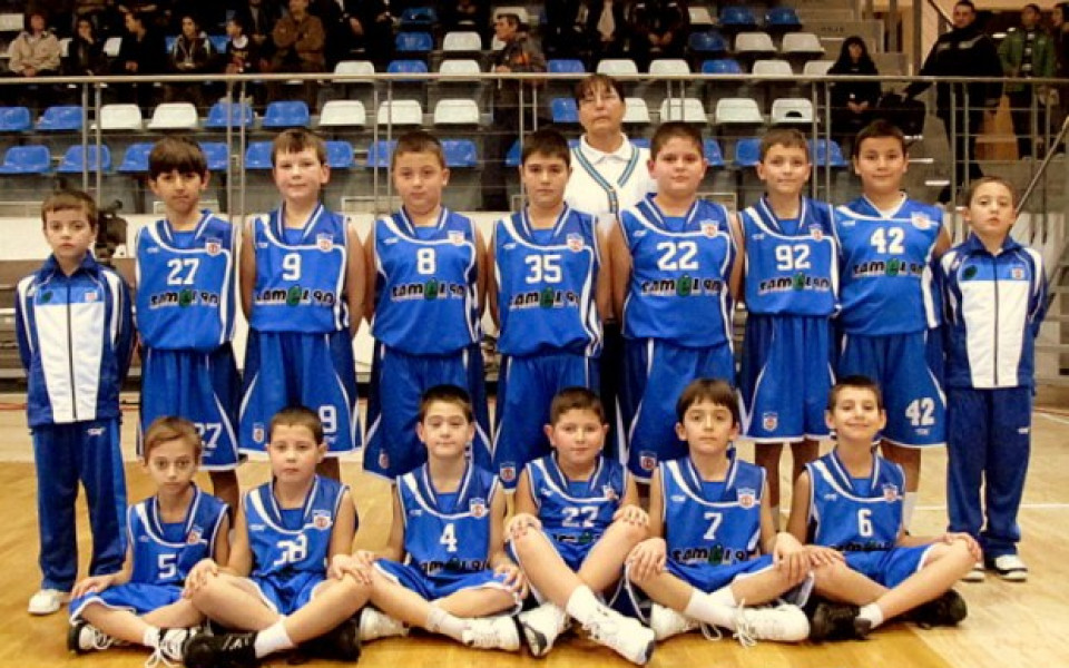 СНИМКИ: В Самоков има бейби бум в баскетбола, вижте!