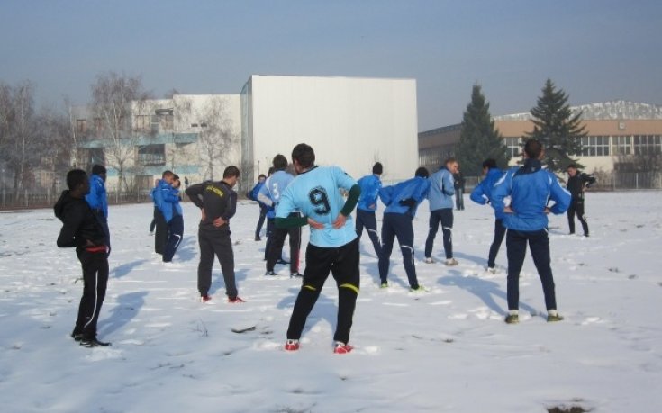Академик София пробва бразилец