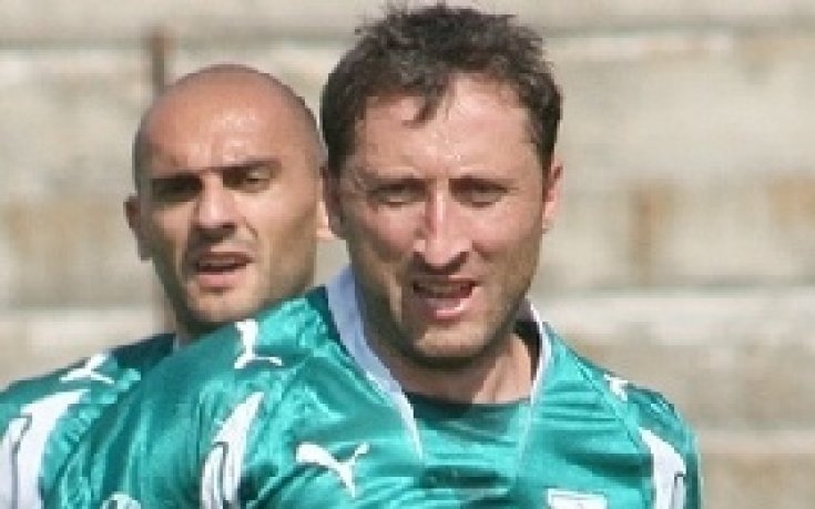 Коемджиев подписа за една година с Пирин, и Наков ще парафира
