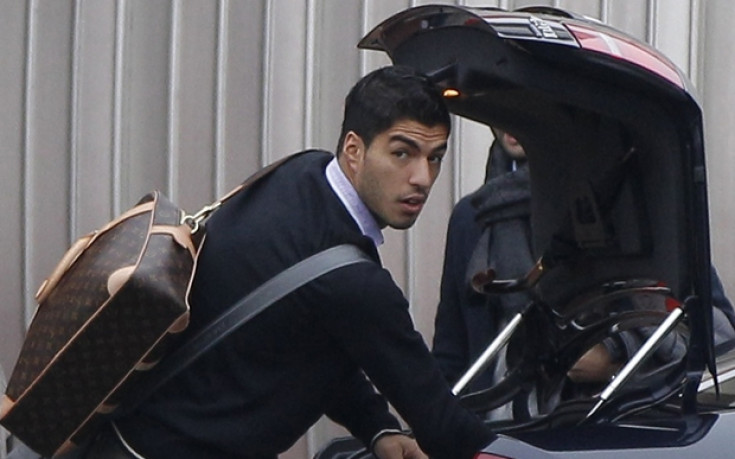 Официално: Суарес подписа за пет години и половина с Ливърпул