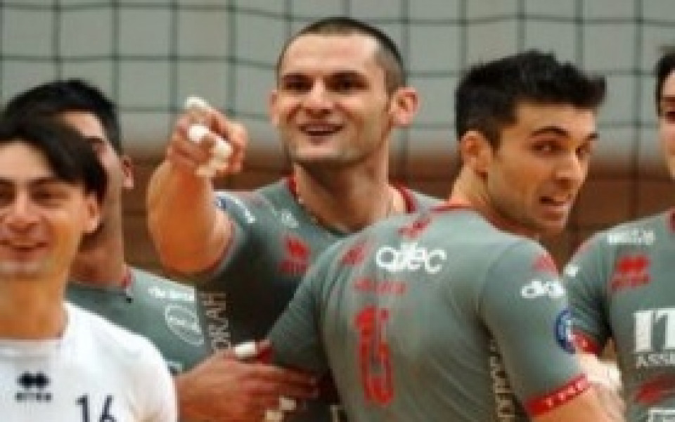 Колев и Мляков с по 29 точки при победата срещу Гомбат