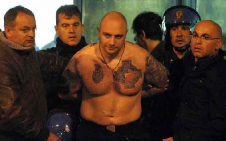 Сръбски футболен фен бе осъден на над 3 години затвор