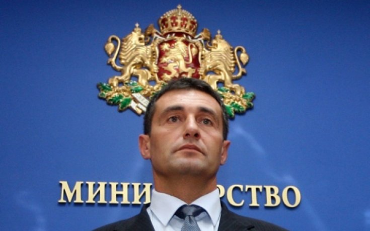 Министерски подпис преди крайното „ДА” за „Българска армия”