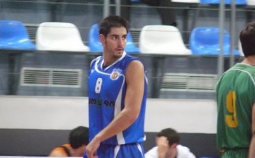 Симеон Найденов продължава в отбор в Египет