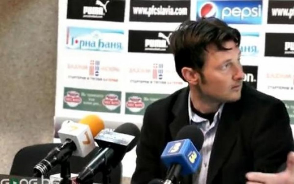 Треньорът на Академик: Няма никаква дузпа за Локомотив
