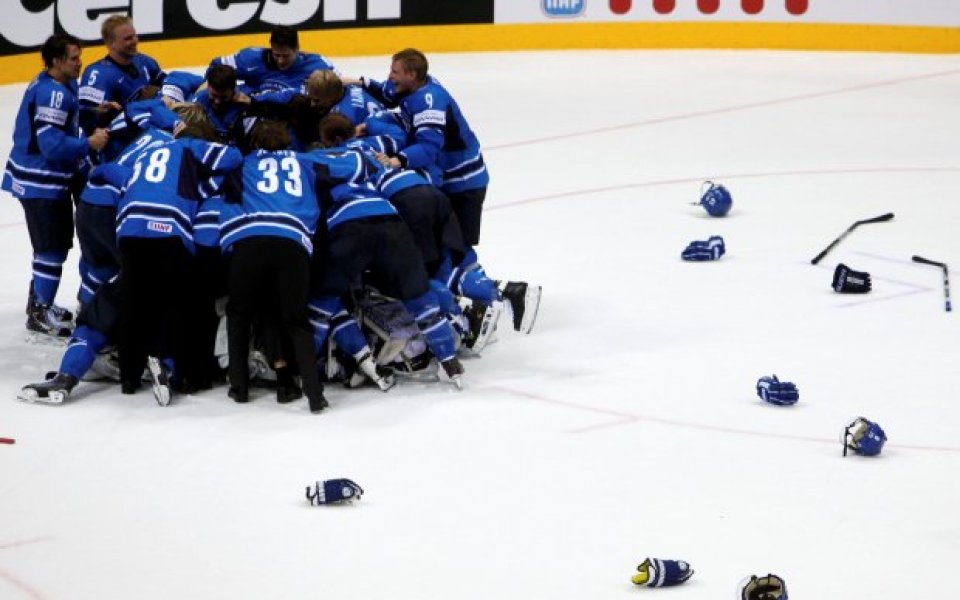 Финландия разби Швеция с 6:1 за втората титла в историята си