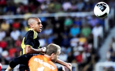 Трансферът на Нгог в Съндърланд пред провал