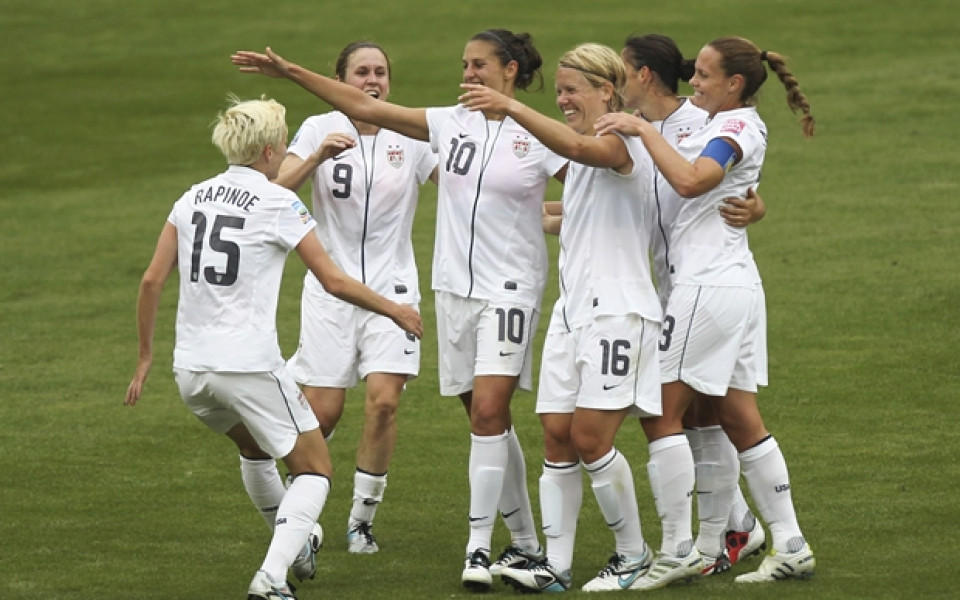 САЩ и Швеция се класираха за 1/4-финалите на Световното за жени