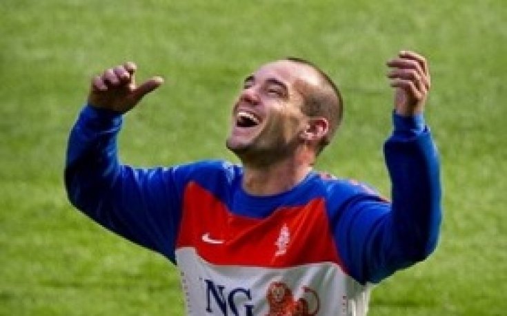 Селекционерът на Холандия: Снайдер ще спечели от трансфер в Юнайтед