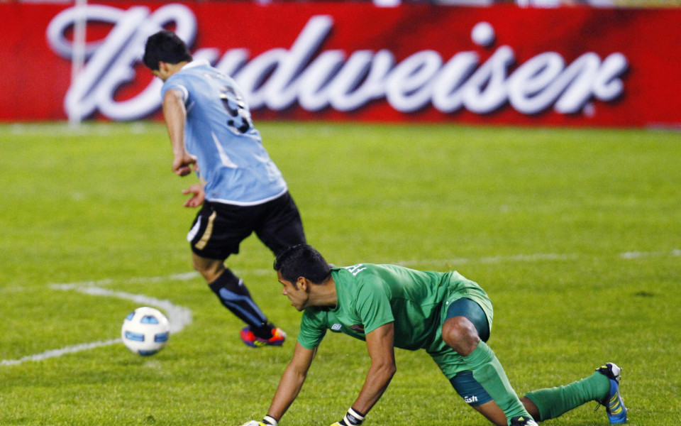 ВИДЕО: Луис Суарес прати Уругвай на финал на Копа Америка