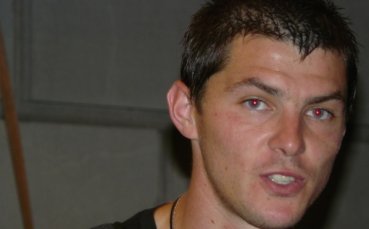 Домовчийски с половин час игра, Дуисбург взе първа точка