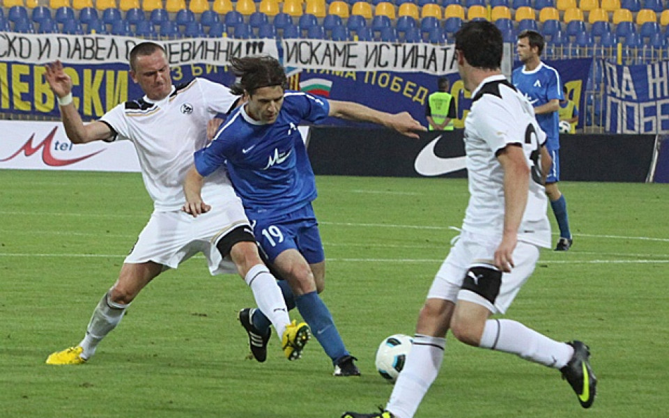 Иван Цветков черпи на Герена за първи гол с Левски