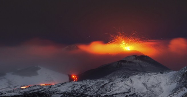 С бучене от вулкана Етна на италианския остров Сицилия започна