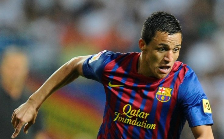 ВИДЕО: Контузиха тежко Алексис Санчес