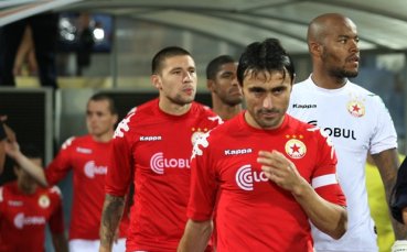 Мболи не пусна гол срещу ЦАР, Алжир обаче отпадна