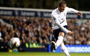 Ван дер Ваарт няма да играе срещу Германия