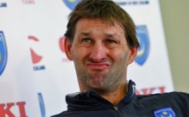 Тони Адамс напусна Азербайджан