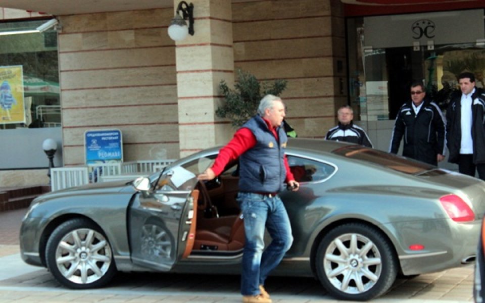 СНИМКИ: Стоичков доведе Литекс в Сандански, посрещна го авер от Мелник