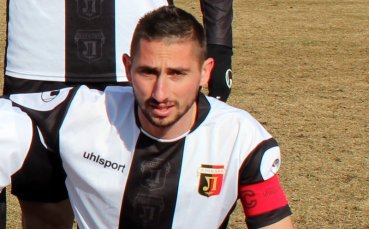 Христо Златински на 27, тренира и черпи на лагера на Локо Пд