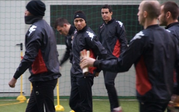 ВИДЕО: Димитър Пенев пропусна част от последната тренировка на ЦСКА в България