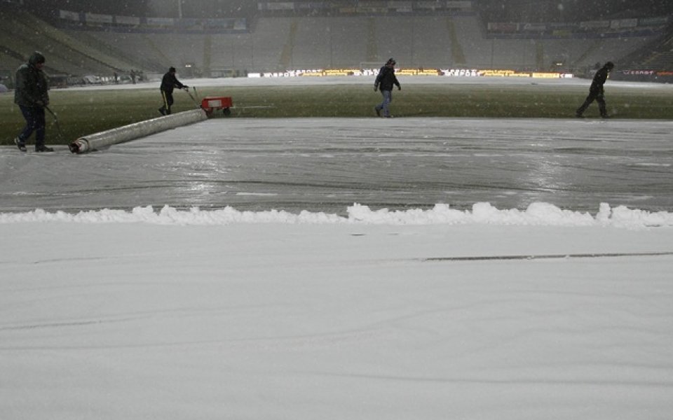 Още един мач във Франция отложен заради лошо време