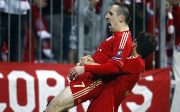 СНИМКИ: Гомес отпразнува гол с опипване на слабините на Рибери