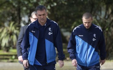 Болтън поднови тренировки, няма да отлага повече тренировки