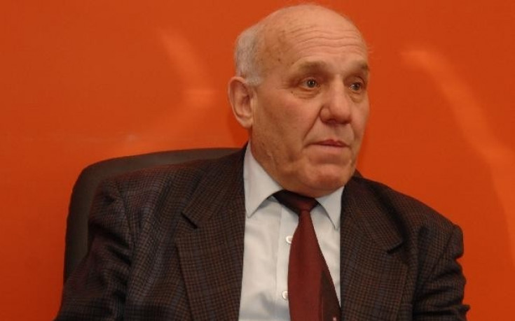 Опелото на Димитър Ларгов ще е в църквата 