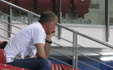 Наско Сираков подкрепи момичетата на Илиана Раева