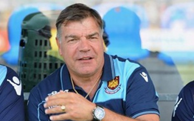 Освен за място в елита Уест Хем и Блекпул спорят и за 90 млн. паунда