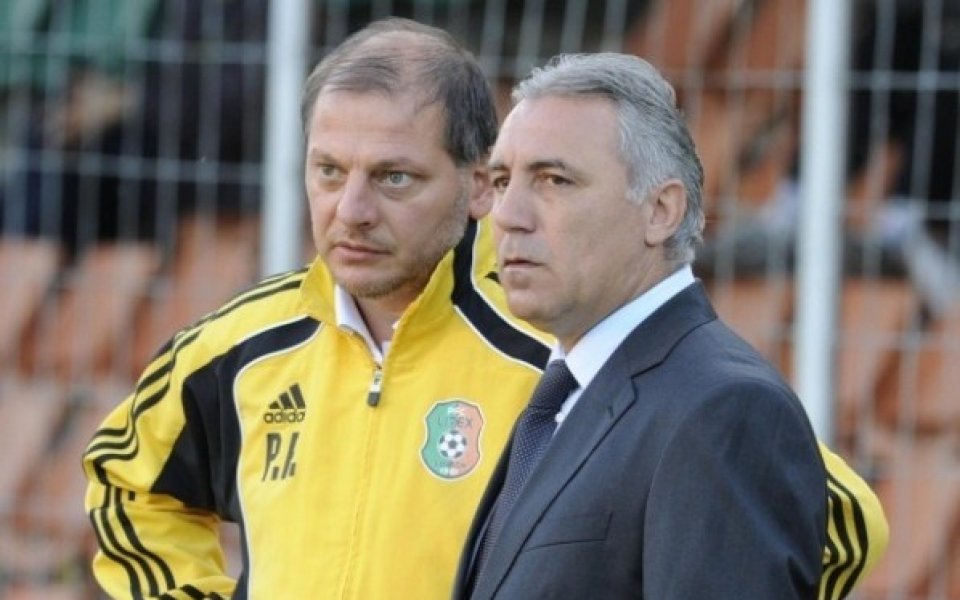 Христо Стоичков остава треньор на Литекс