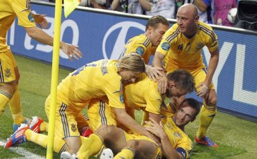 ВИДЕО и СНИМКИ: Шева наказа шведите, Украйна дебютира с победа на Евро 2012