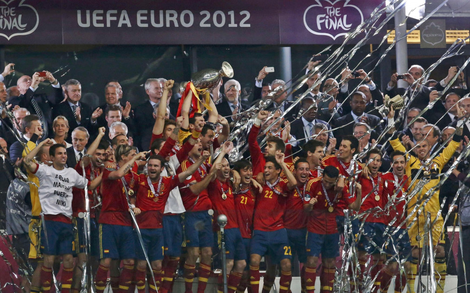 7 от играчите на Испания са с титли от Евро 2008, Мондиал 2010 и Евро 2012