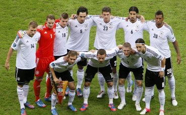 Германците обвиниха националите в липса на страст при изпълнение на химна