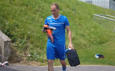 Ели го боли коляното, Пелето, Старокин и Гаджев са готови