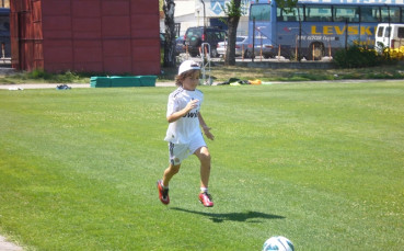 СНИМКА: Малкото Пеле тренира на Герена, фен е на Реал Мадрид