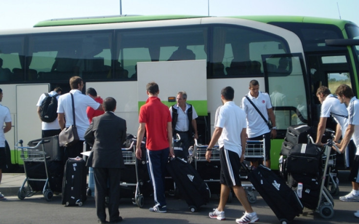 Турция кацна при засилени мерки за сигурност, Таневич: Ще направим добри мачове