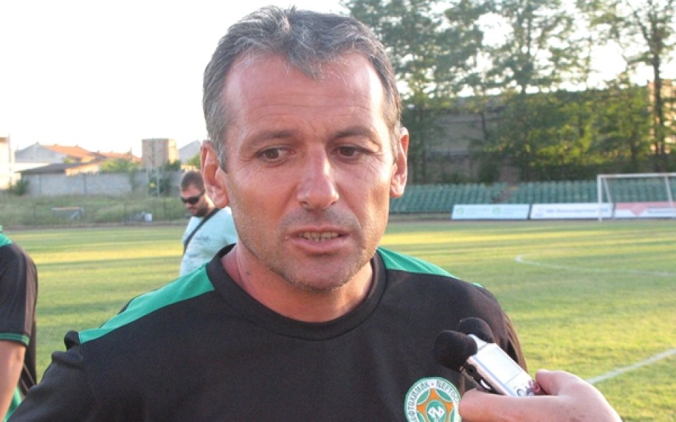 Нефтохимик победи новака Етър с 2:0