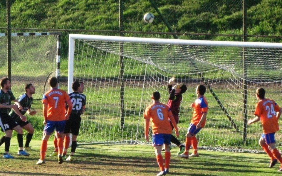 Нефтохимик представя отбора на 5 август